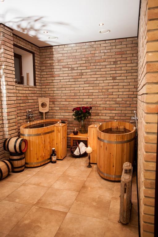 Trzy Korony Boutique Hotel&SPA Piwne Puławy Extérieur photo