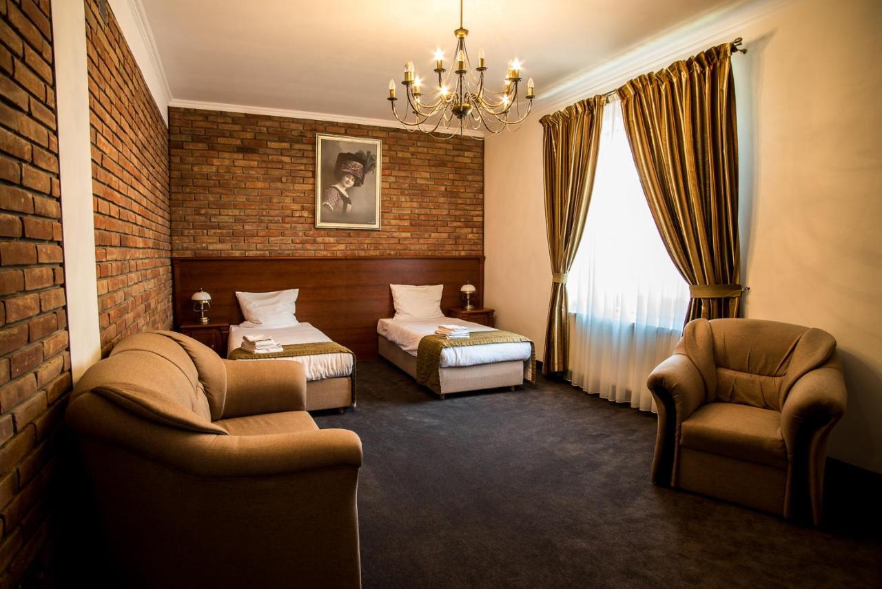 Trzy Korony Boutique Hotel&SPA Piwne Puławy Extérieur photo